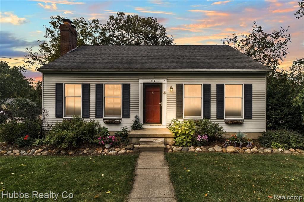 117 E State St, Vernon, MI 48476