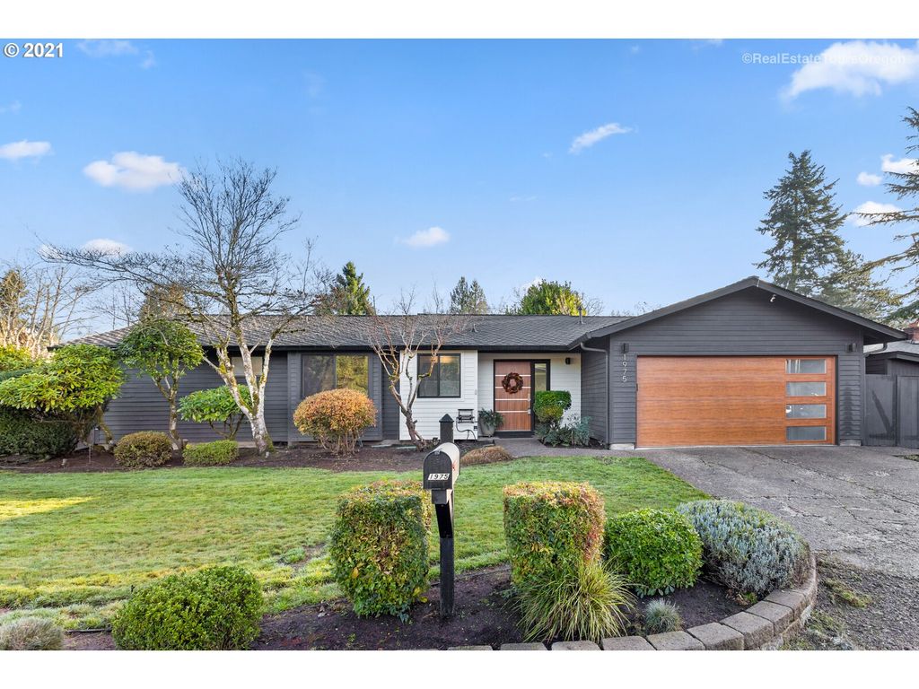 1975 Ostman Rd, West Linn, OR 97068