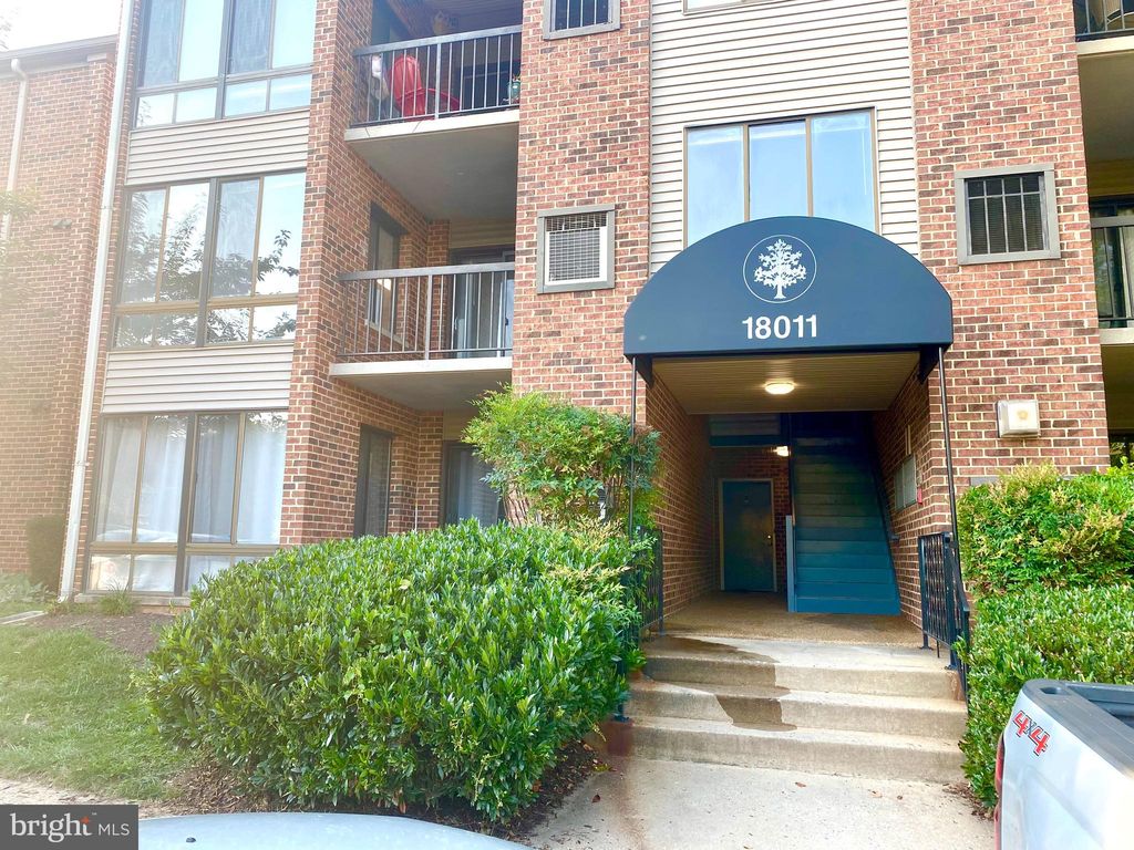18011 Chalet Dr #28201, Germantown, MD 20874