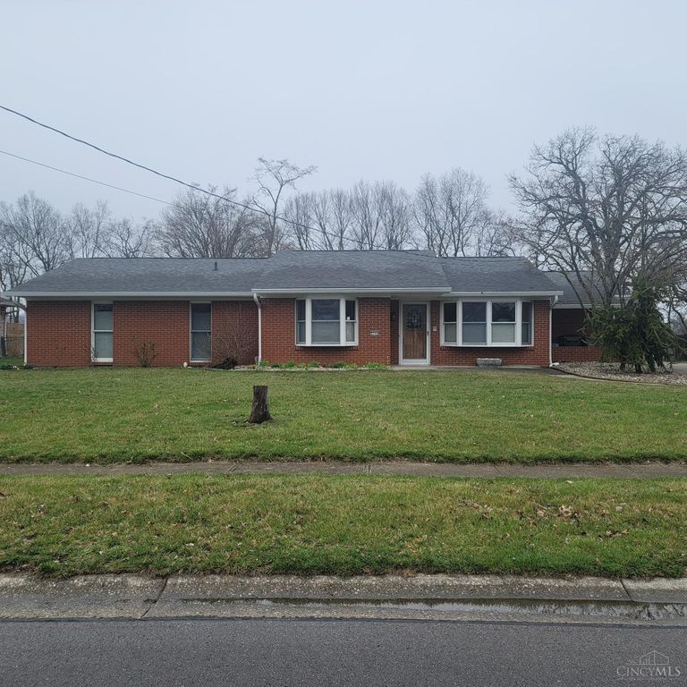5544 Schiering Dr, Fairfield, OH 45014