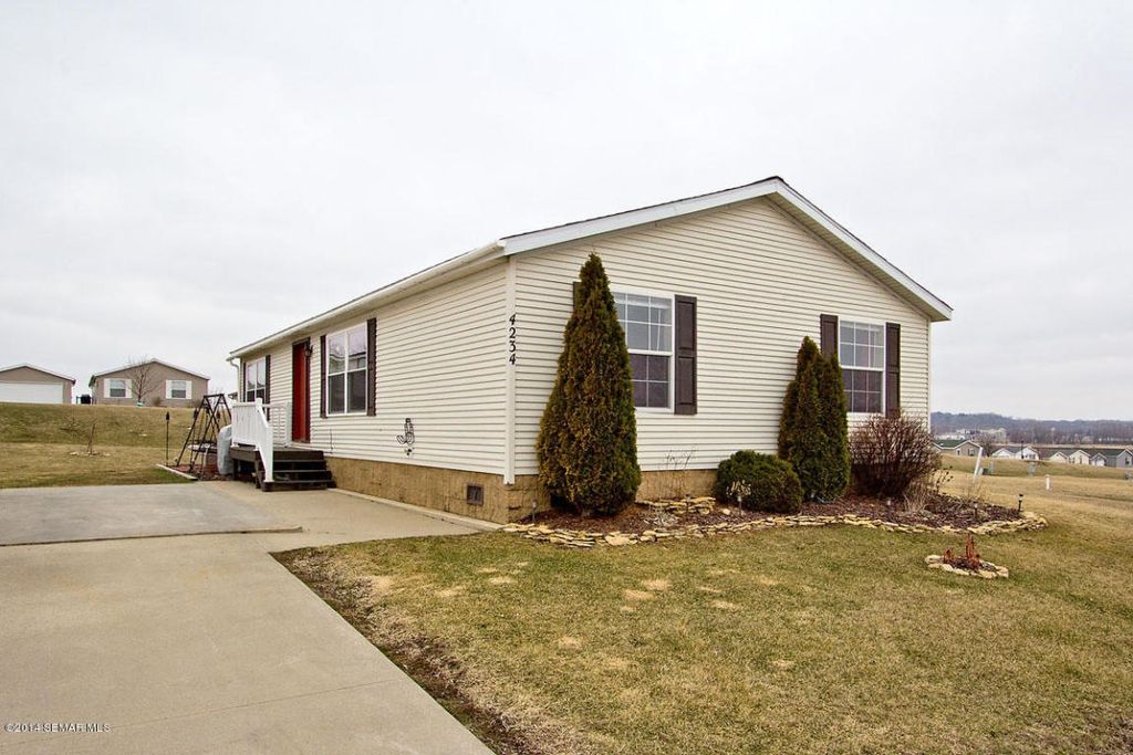 4234 Garden Ct SE, Rochester, MN - 3 Bed, 2 Bath Single-Family Home - 5