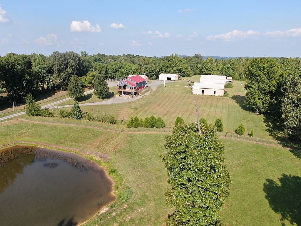 405 Hewey Ln, Central City, KY 42330