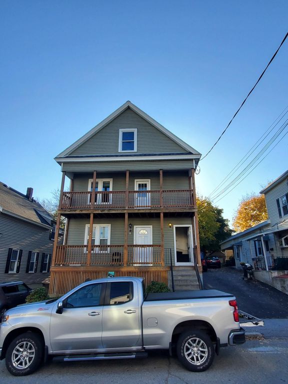 16 Dracut St, Lowell, MA 01854