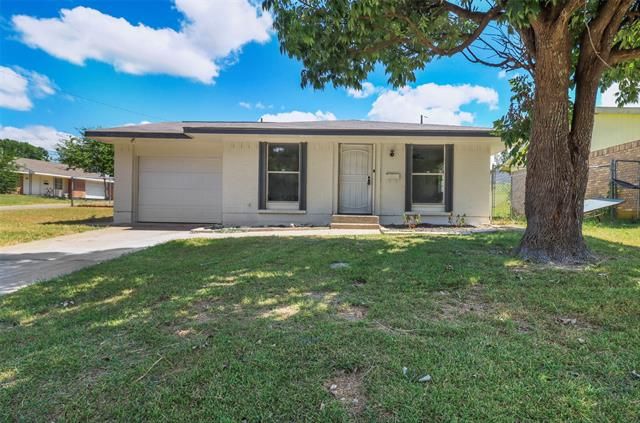 3990 Texas College Dr, Dallas, TX 75241