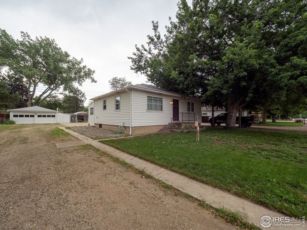 1039 Baker St, Longmont, CO 80501