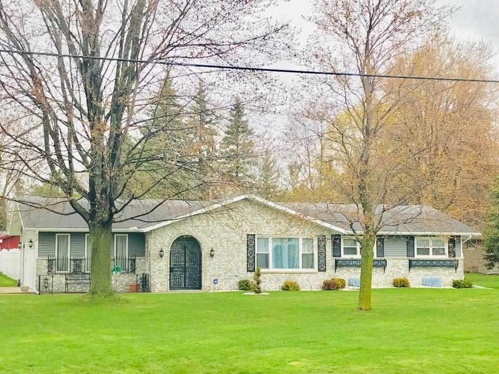 1274 W Center Rd, Essexville, MI 48732 Trulia