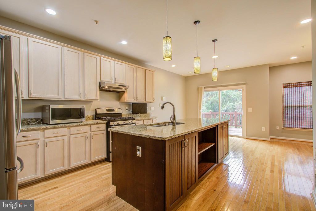 13223 Lake Geneva Way, Germantown, MD 20874