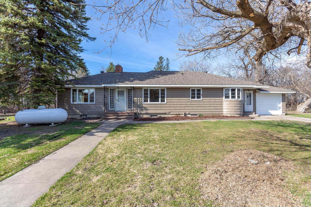 8422 90th St S, Sabin, MN 56580 Trulia