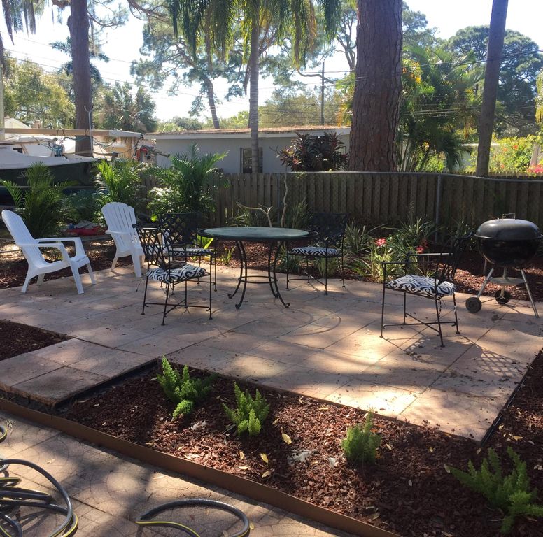 285 Mateo Way  NE #W, Saint Petersburg, FL 33704