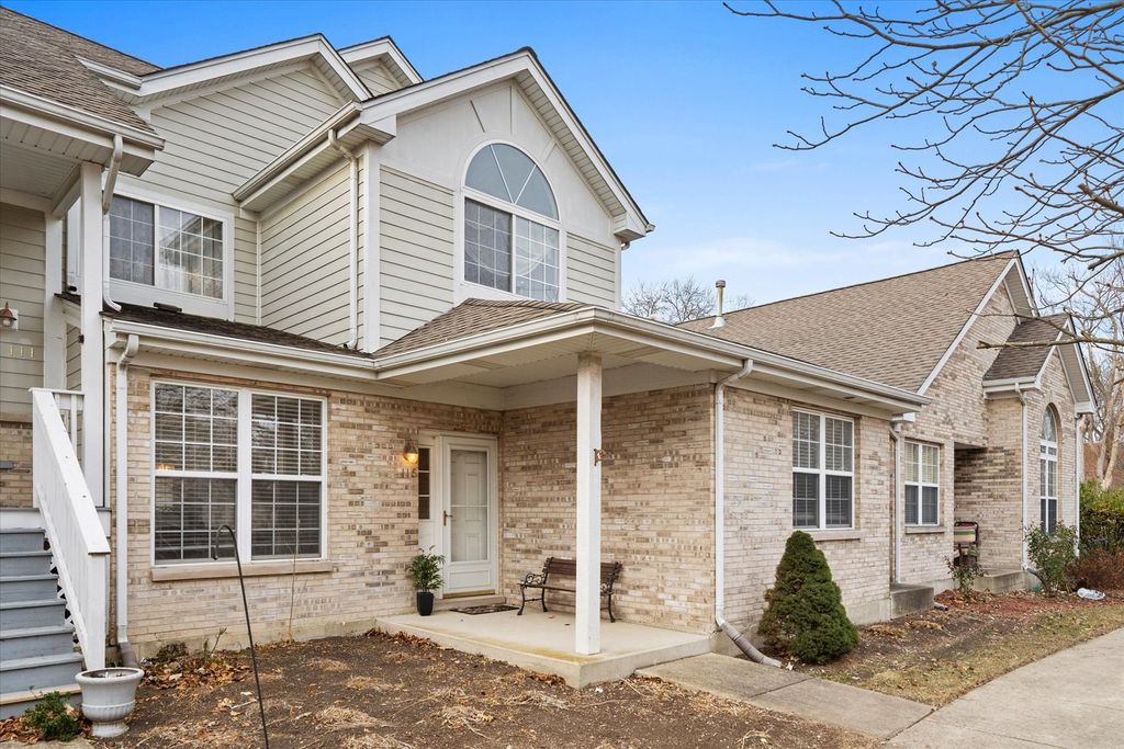 115 Hillwood Pl #115, Aurora, IL 60506