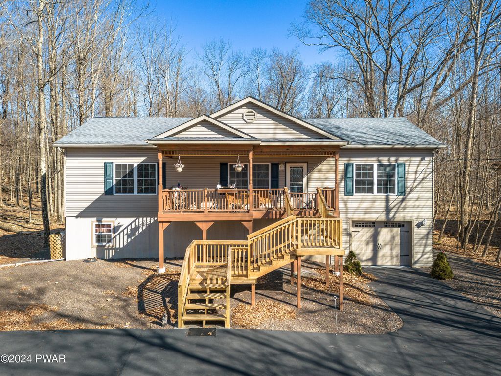273 Chestnuthill Dr, Lake Ariel, PA 18436