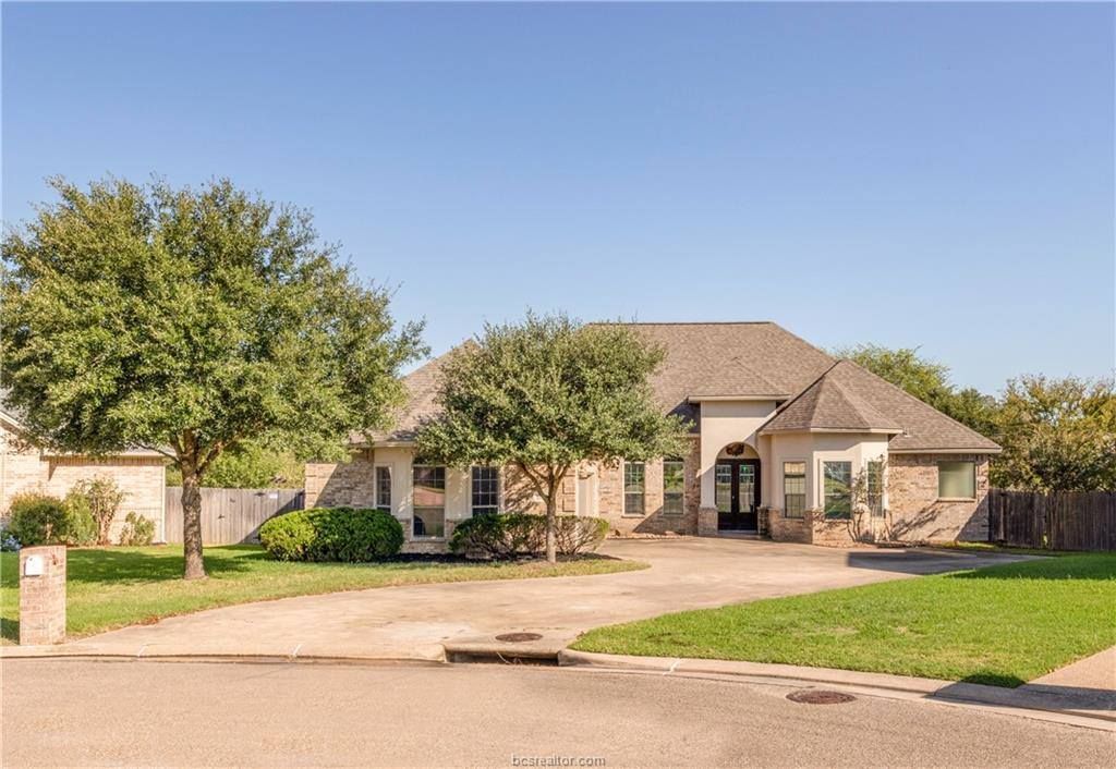 3701 Bridle Ct, College Station, TX 77845