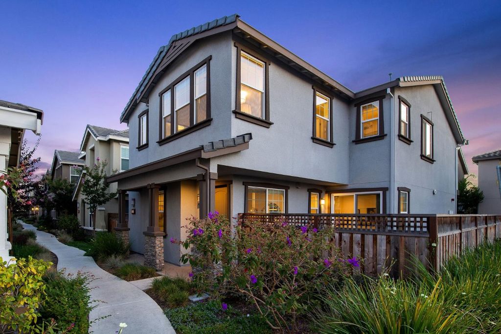 632 Montage Cir, East Palo Alto, CA - 4 Bed, 3 Bath Single-Family Home