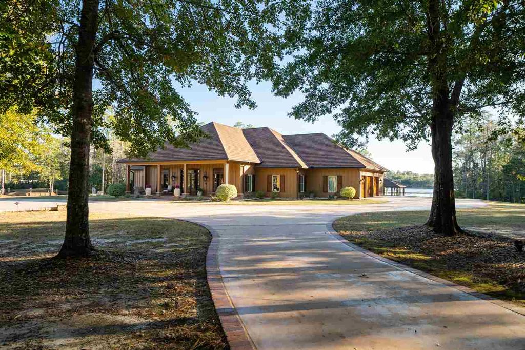 26198 Crawford Rd E, Elberta, AL 4 Bed, 5 Bath SingleFamily Home 53 Photos Trulia