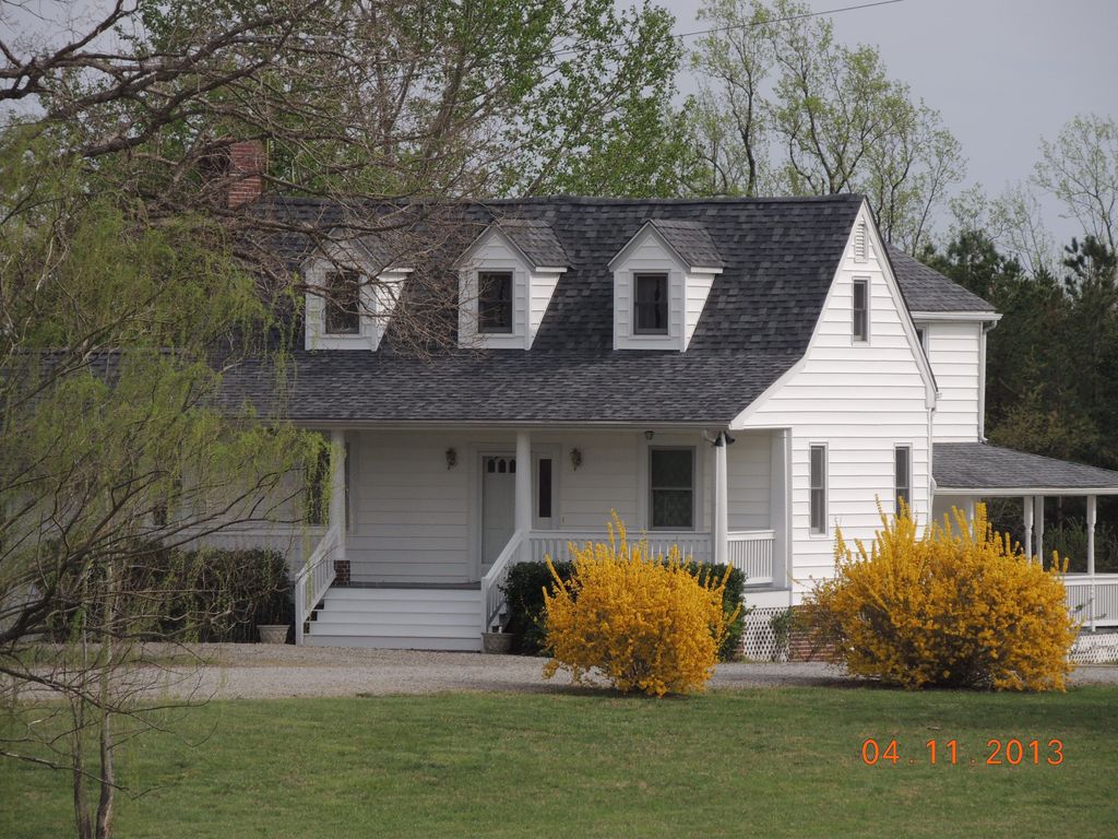 26 Woodland Dr, Farmville, VA - 5 Bed, 2.5 Bath Single-Family Home - 45