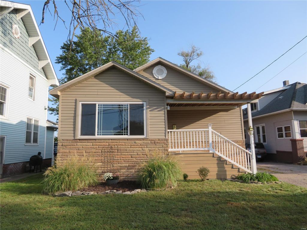 209 E Main St, East Alton, IL 62024 Trulia