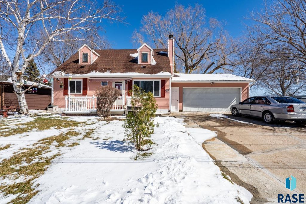 2312 S Bahnson Ave, Sioux Falls, SD 57103 MLS 22402235 Trulia