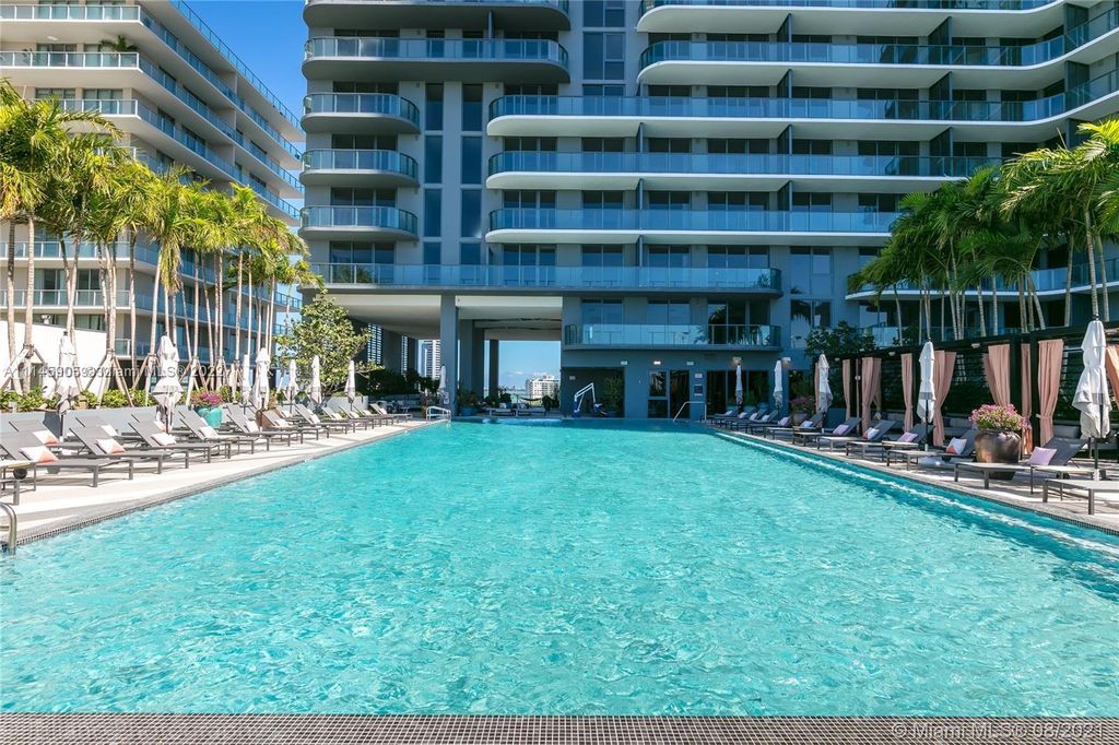 121 NE 34th St #L302, Miami, FL 33137