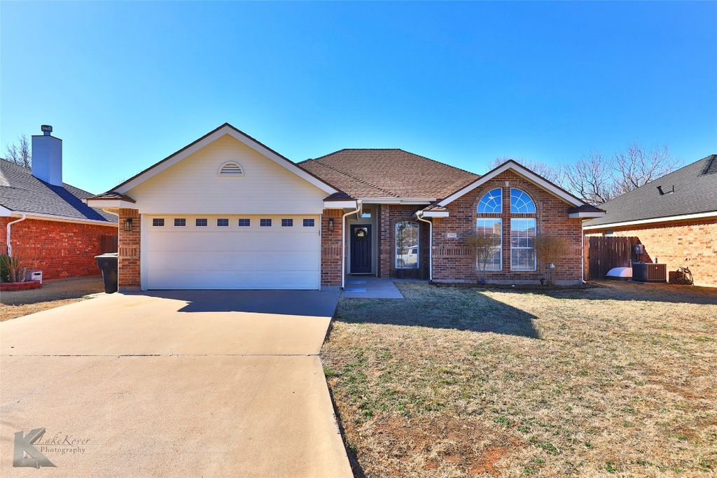 3942 Duke Ln, Abilene, TX 79602
