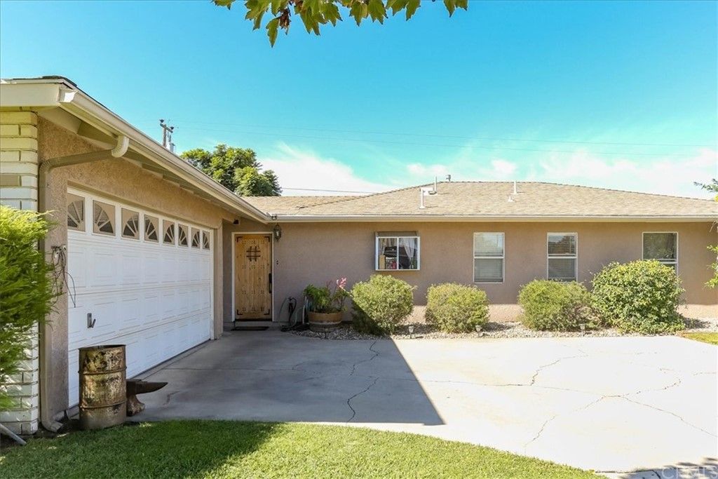 3219 Peacock Ln, Santa Maria, CA 93455