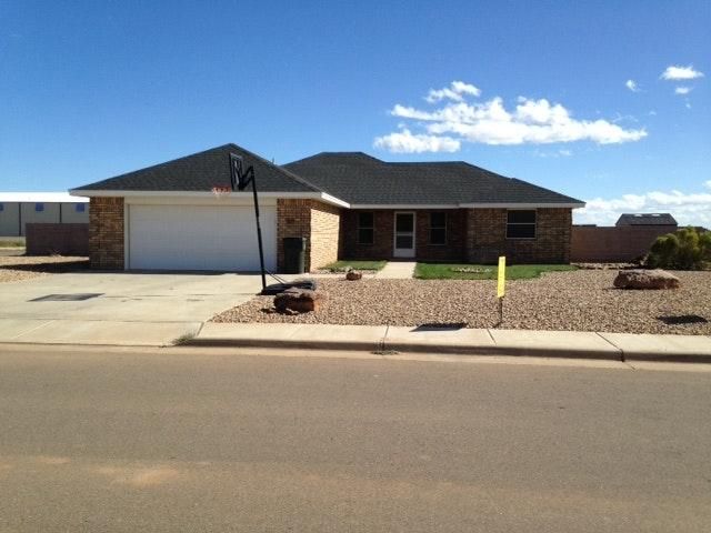 809 Almond Tree Ln, Clovis, NM 88101