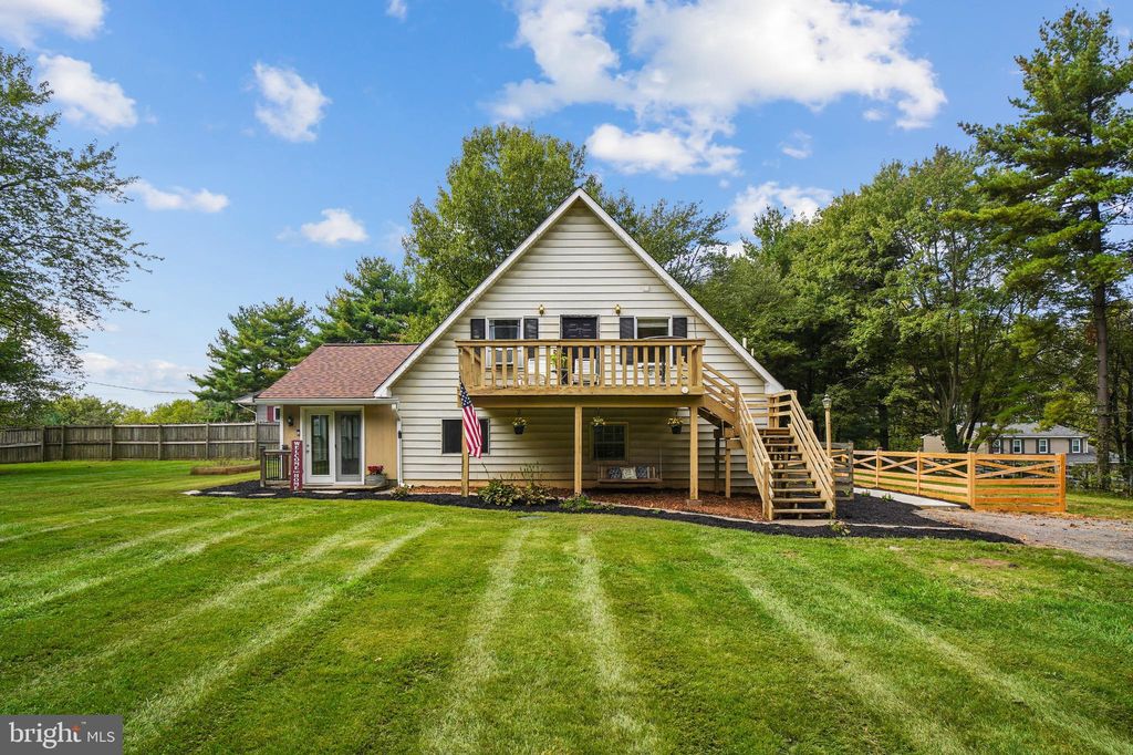 5406 Beall Dr, Frederick, MD 21704