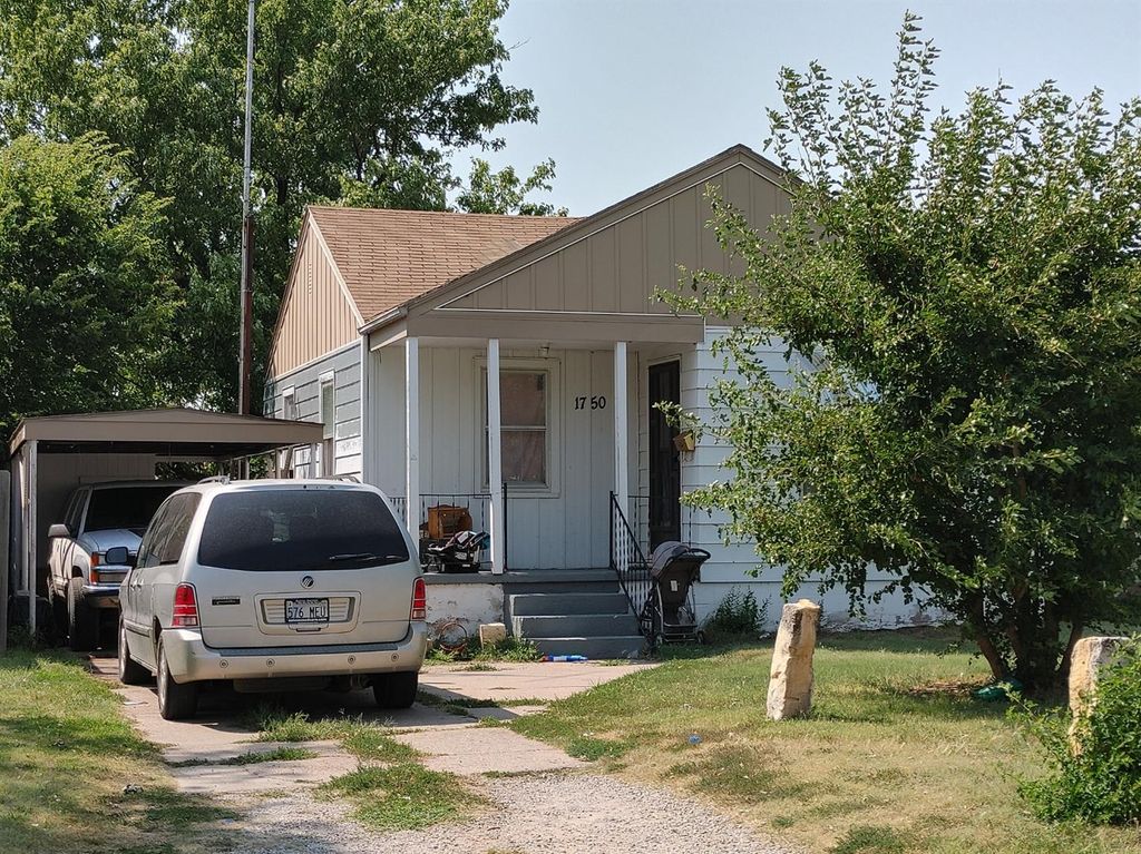 1750 N Maple St, Russell, KS 67665 Trulia