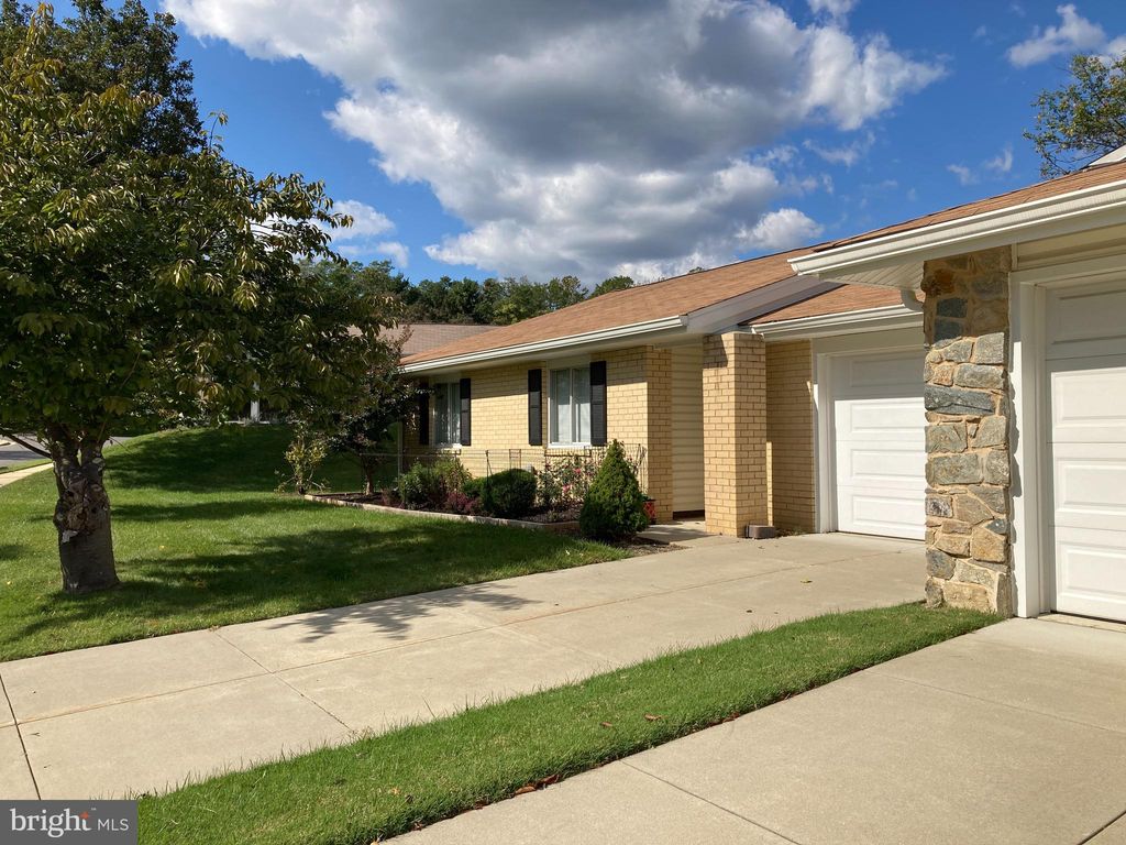 3533 Fitzhugh Ln #77-A, Silver Spring, MD 20906