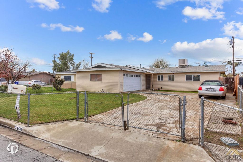 2509 Connie Ave, Bakersfield, CA 93304