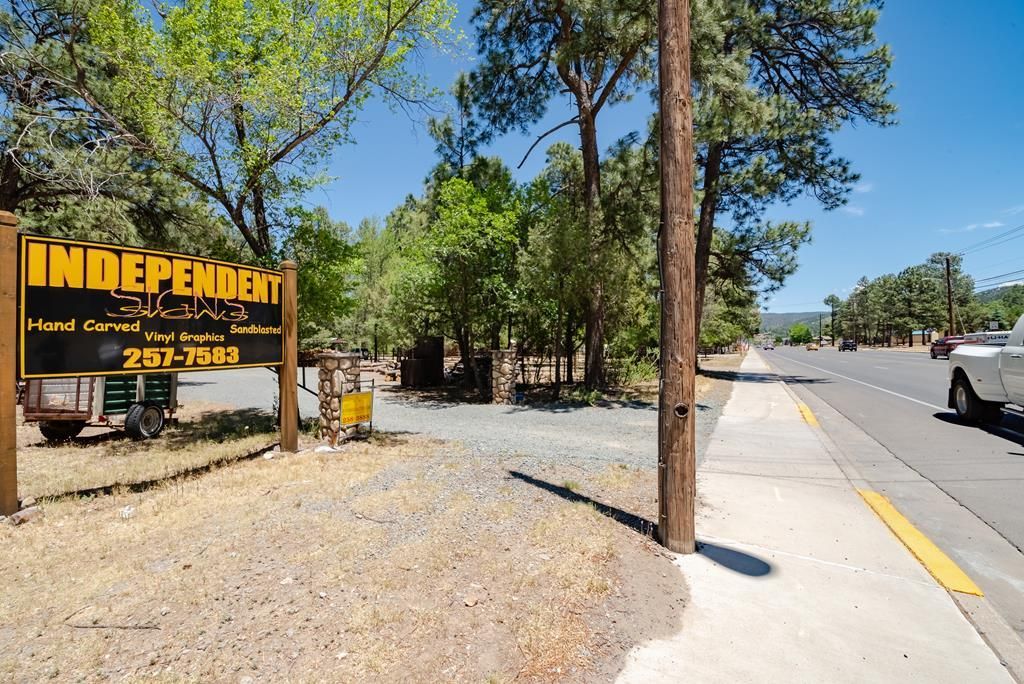 534 Sudderth Dr, Ruidoso, NM 88345 - 4 Bed, 5 Bath Single-Family Home