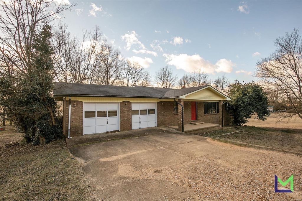 906 Hereford Dr, Doniphan, MO 63935