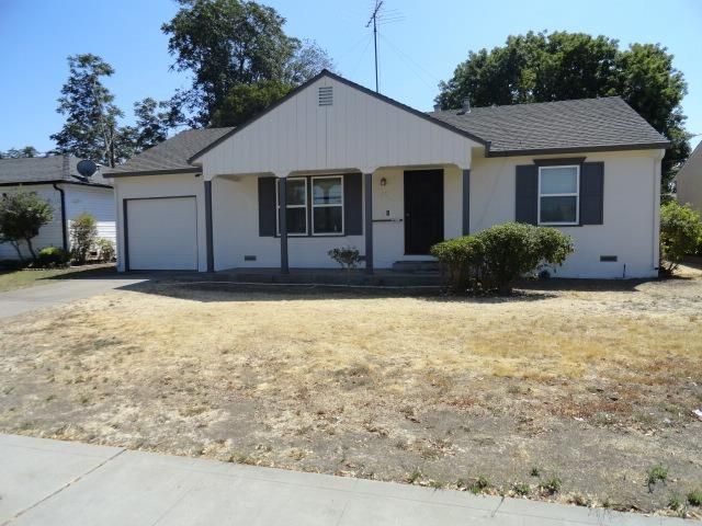 12 E Barrymore St, Stockton, CA 95204