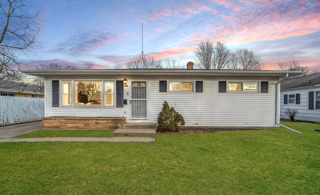 1088 Carol Ave, Ripon, WI 54971 Trulia