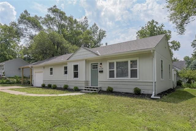 5129 W 55th St, Roeland Park, KS 66205