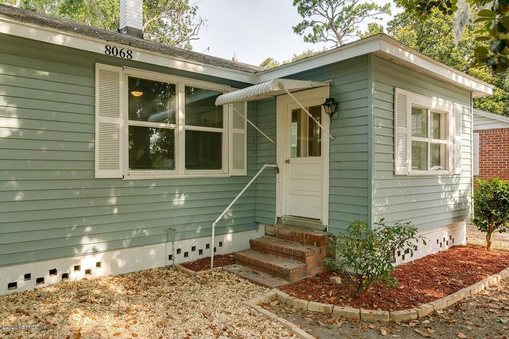 8068 PAUL JONES DR, Jacksonville, FL 32208