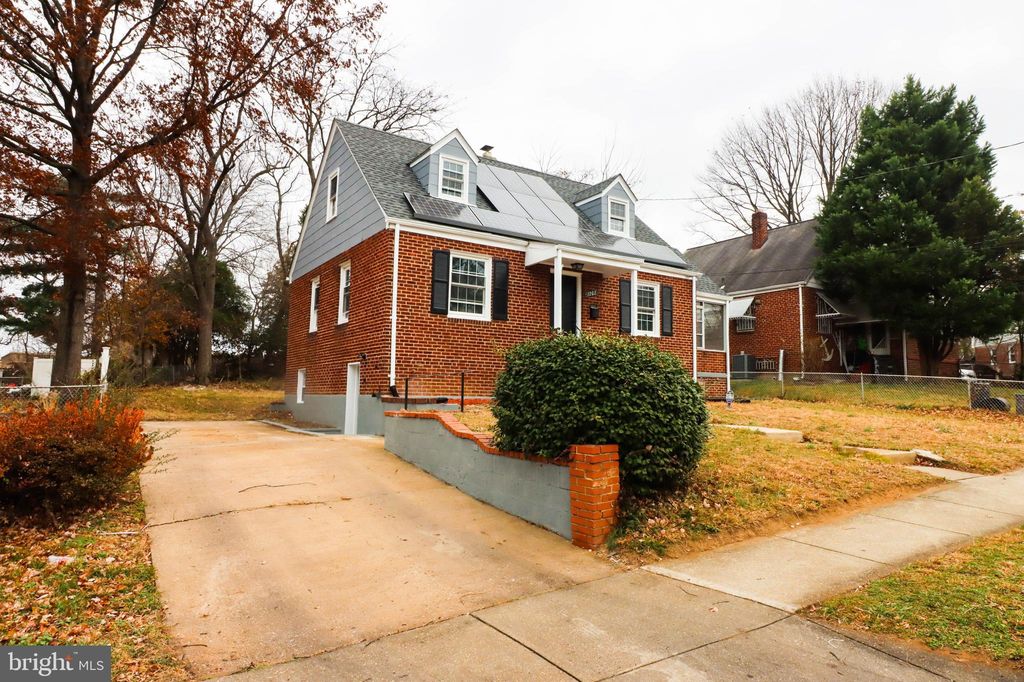 3202 Nicholson St, Hyattsville, MD 20782