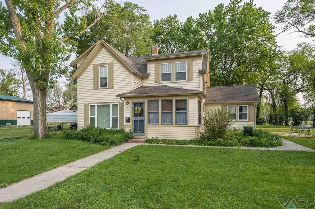 512 E 2nd St, Dell Rapids, SD 57022 Trulia