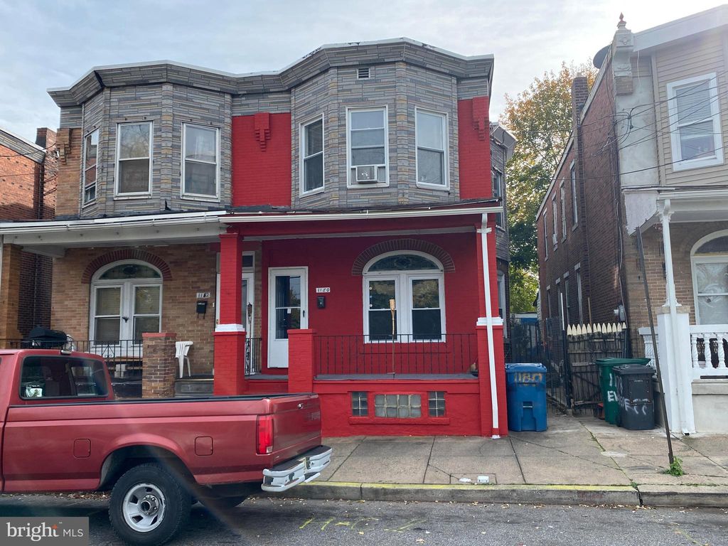 1180 Everett St, Camden, NJ 08104