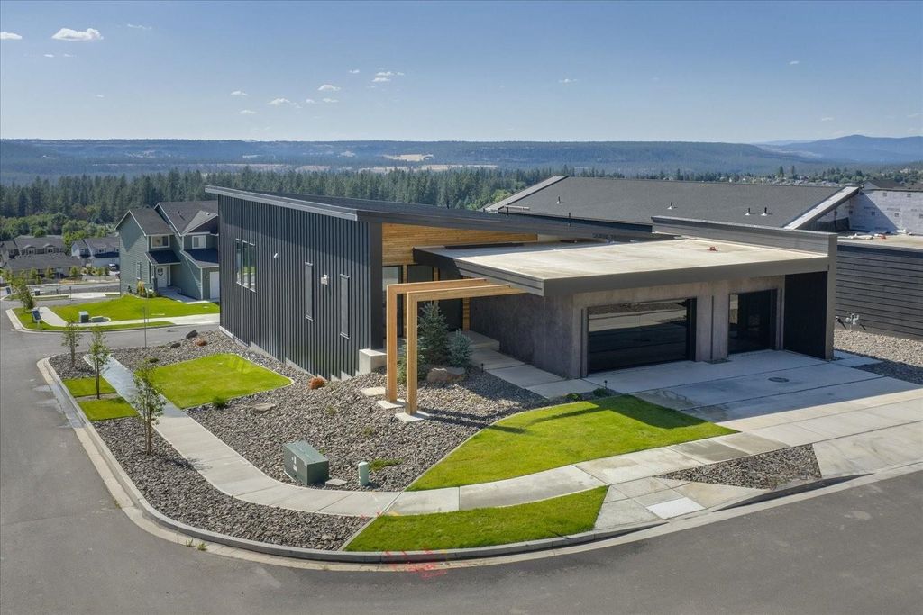 8501 N  Tessa St, Spokane, WA 99208