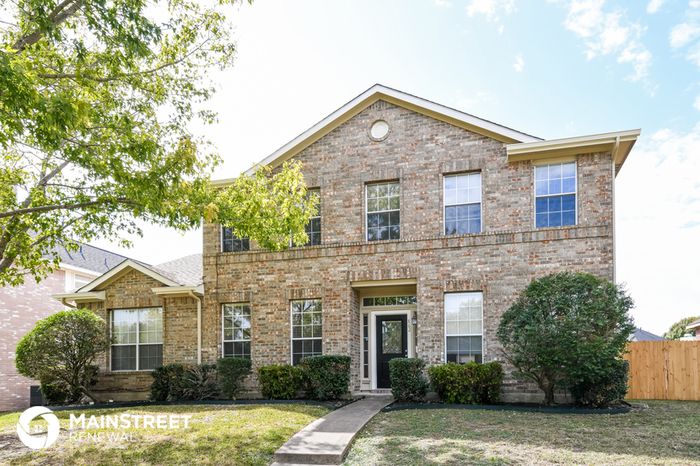 862 Raintree Ln, Desoto, TX 75115