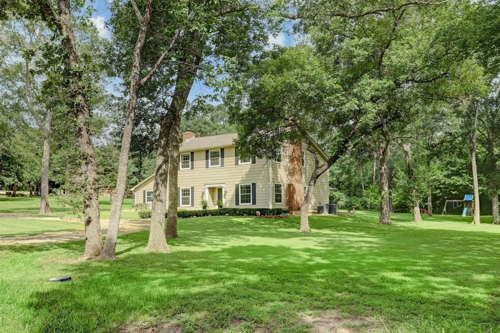 5360 Deer Ln, Brenham, TX 77833
