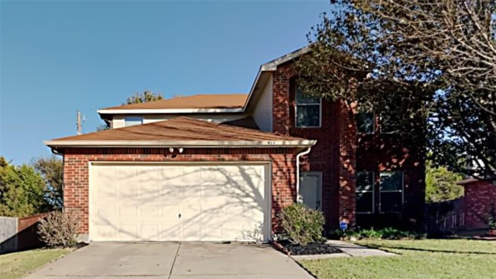 913 Collins Blvd, Cedar Hill, TX 75104