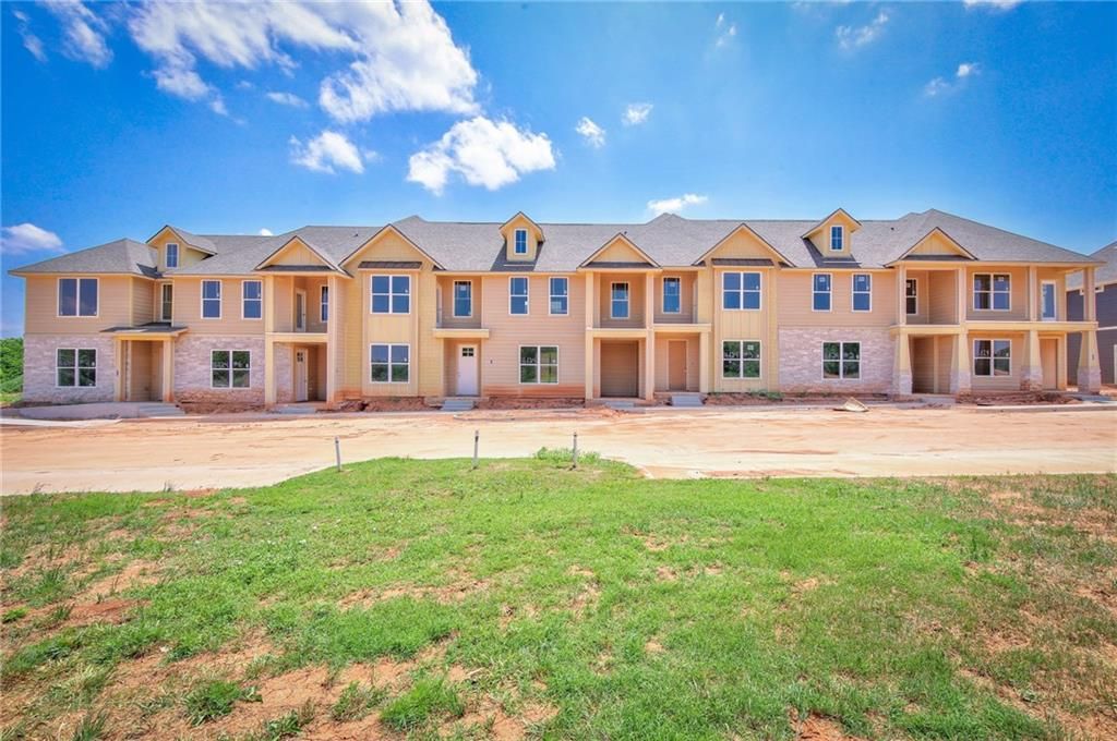 16124 N Western Ave 6, Edmond, OK 2 Bed, 2.5 Bath Townhouse 6