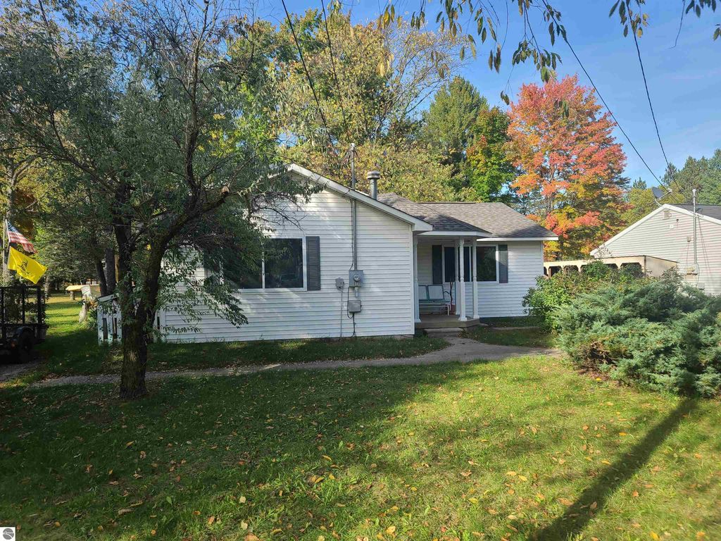 977 Kettle Lake Rd NE, Kalkaska, MI 49646 Trulia