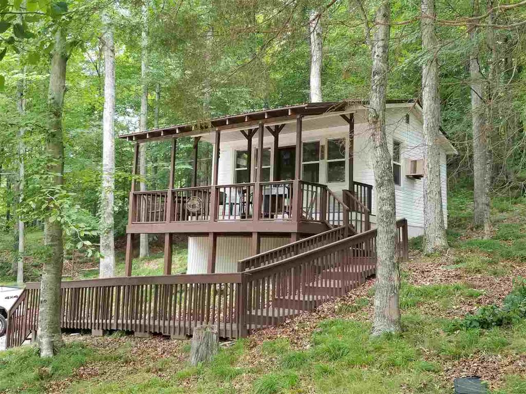 390 Lakeside Pl, Lewisburg, KY 42256