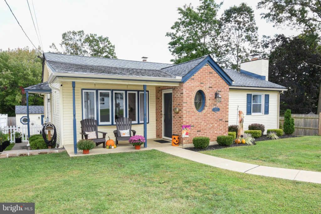 1965 Oakford Ave, Feasterville Trevose, PA 19053 3 Bed, 2 Bath Single