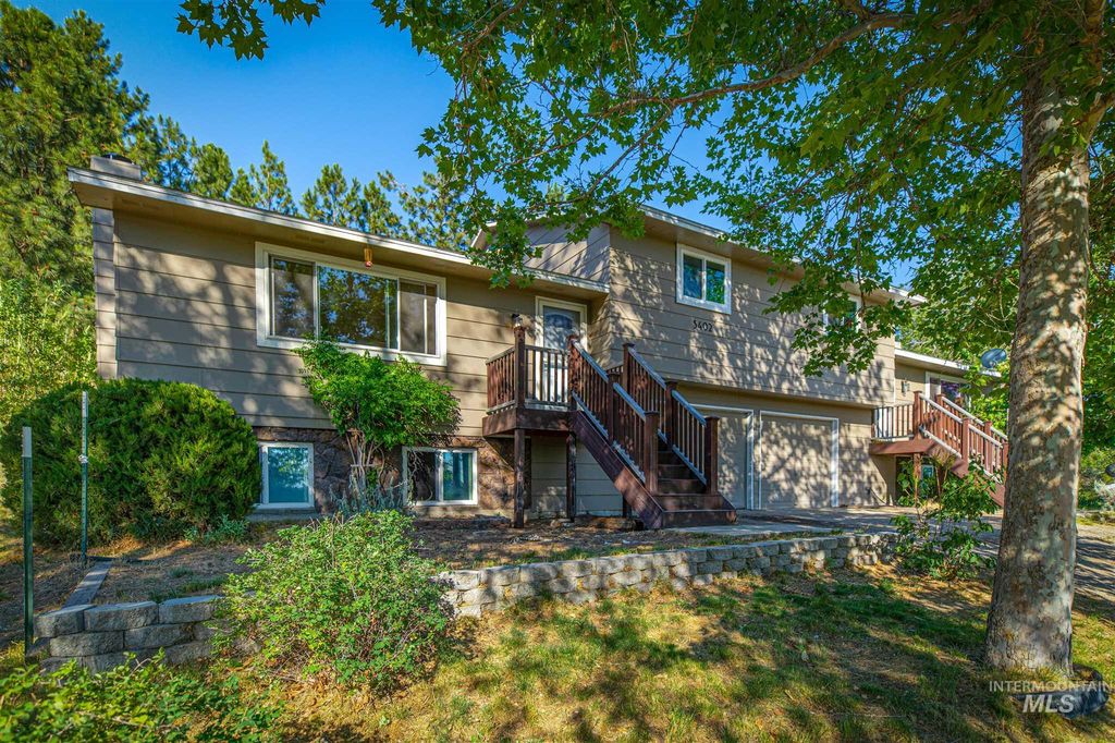 5400 W Hill Rd, Boise, ID 83703