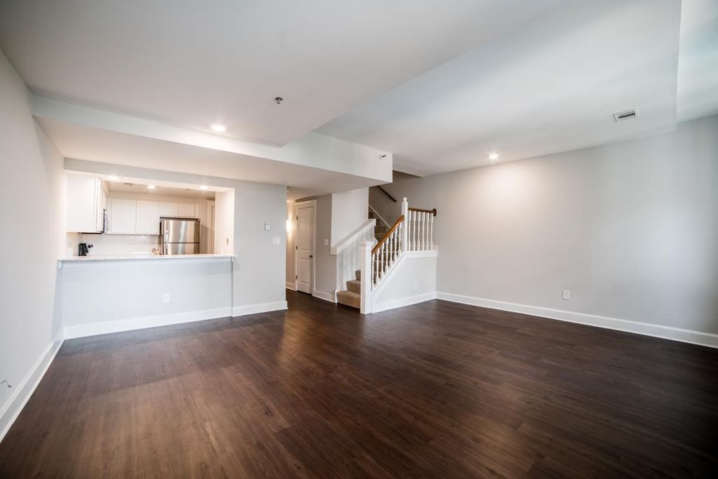 902 N Meridian St, Indianapolis, IN 46204