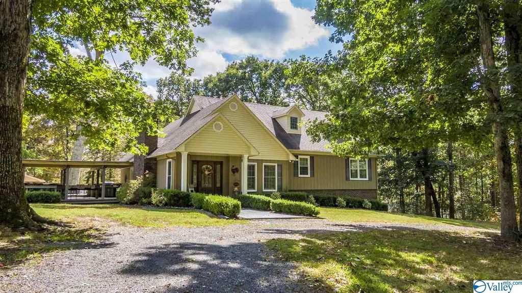 21335 Al Highway 75, Henagar, AL 3 Bed, 2 Bath SingleFamily Home