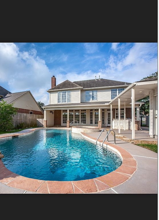 13511 Willow Heights Ct, Houston, TX 77059